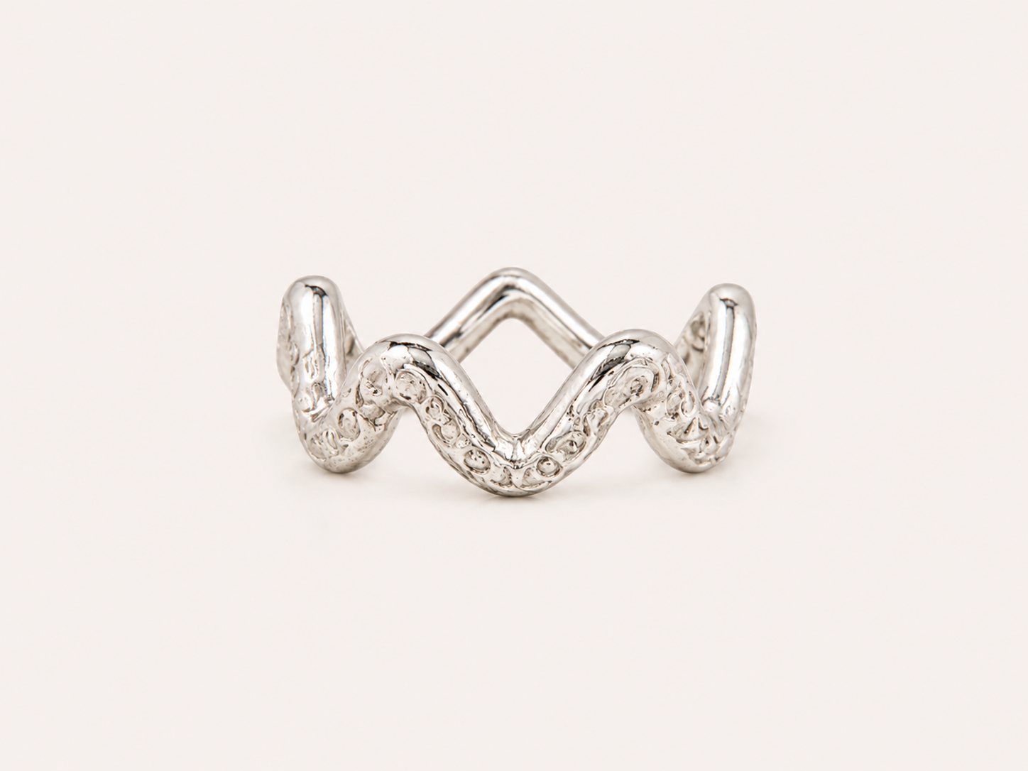 W Ring — view 1